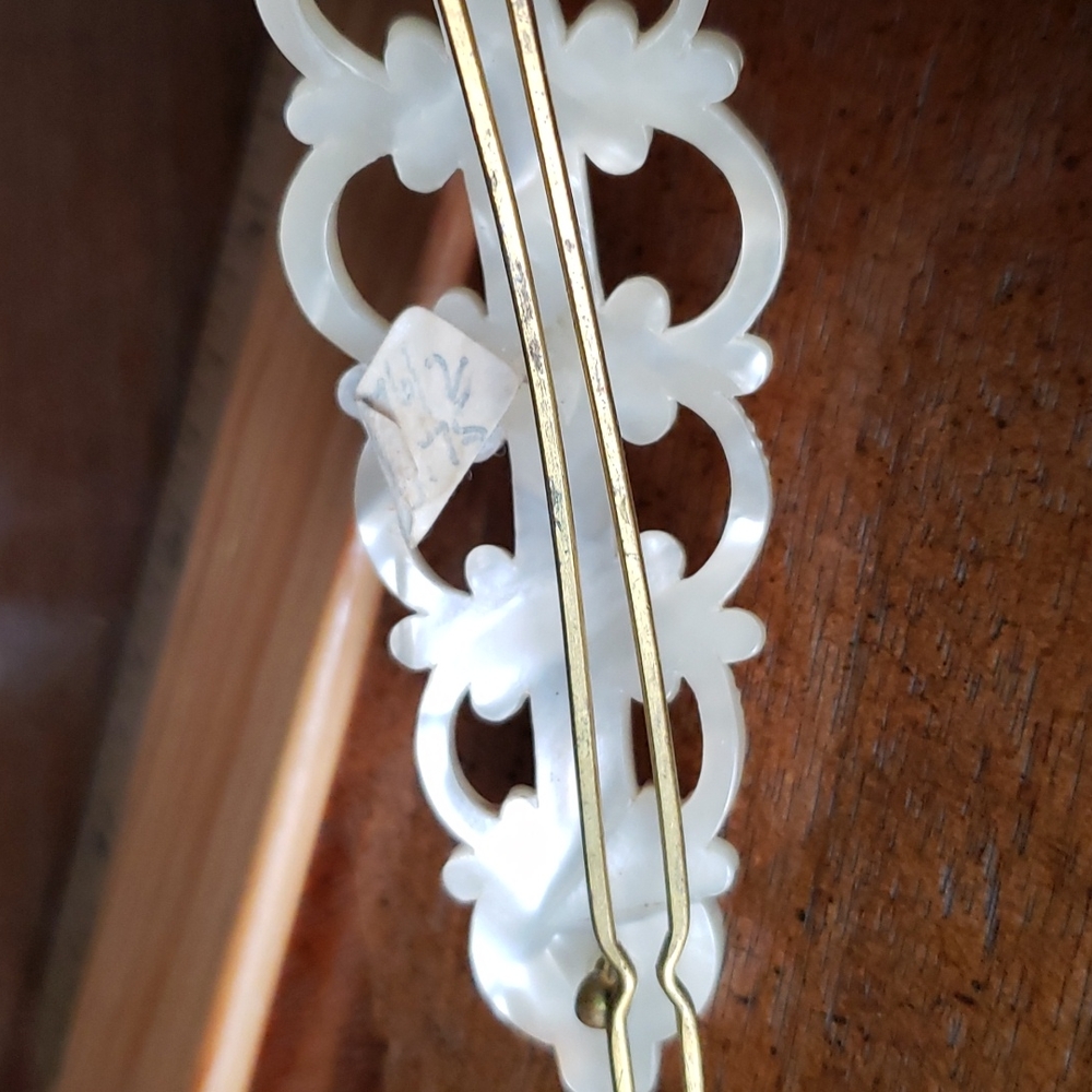VTG 'by Charles' Mother of Pearl, and crystals hair clip, Belgium - Picture 11 of 12